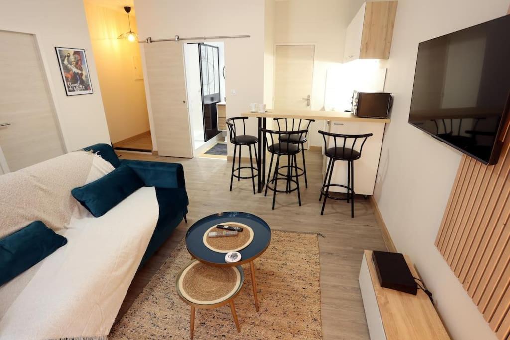 Chez Juliette, Proche Place Nationale Avec Parking Μοντωμπάν Εξωτερικό φωτογραφία
