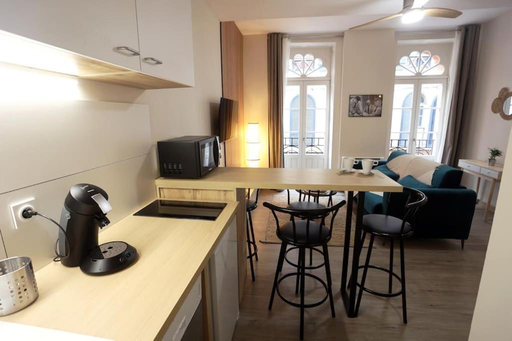 Chez Juliette, Proche Place Nationale Avec Parking Μοντωμπάν Εξωτερικό φωτογραφία
